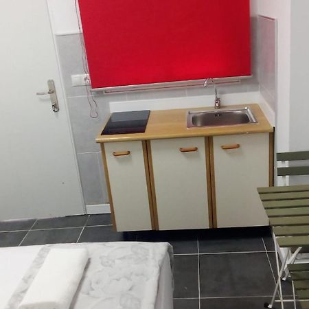 Estudio Encantador Cerca Del Carrefour Rosaleda 1 مالقة المظهر الخارجي الصورة