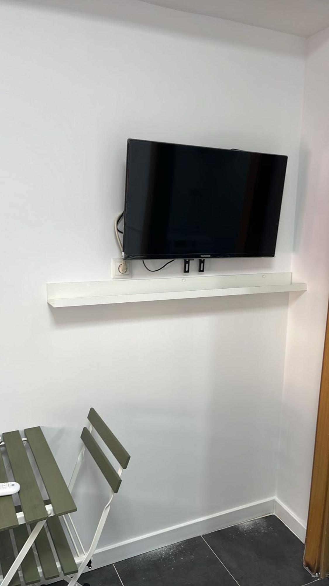 Estudio Encantador Cerca Del Carrefour Rosaleda 1 مالقة المظهر الخارجي الصورة