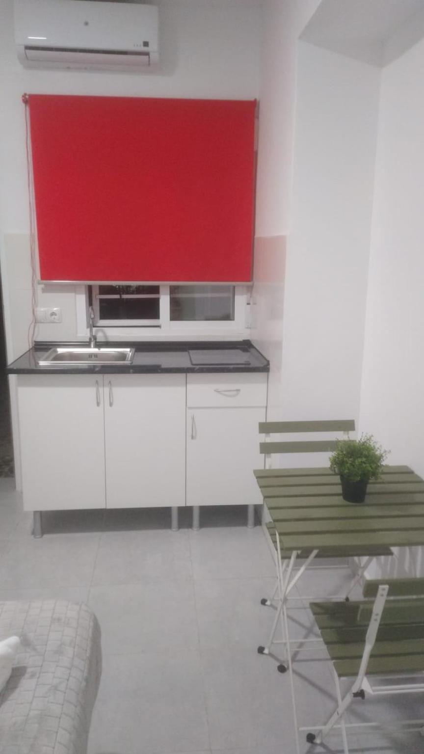 Estudio Encantador Cerca Del Carrefour Rosaleda 1 مالقة المظهر الخارجي الصورة